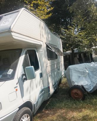 Camper grandinato 