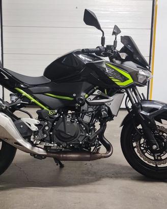 Kawasaki Z 400 - 2020 colore nero verde