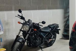 Honda CMX 500 rebel