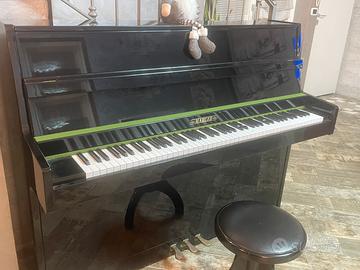 PIANOFORTE A PARETE