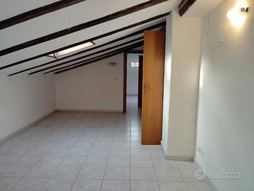 Mansarda con Posto Auto Piano Tavola