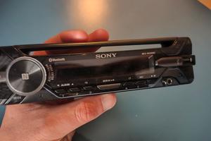 Frontale autoradio ""SONY"   con bluetooth 