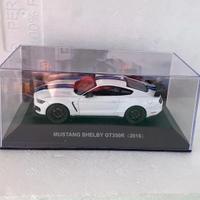 Modellino Ford Mustang Shelby GT350R (2016) scala