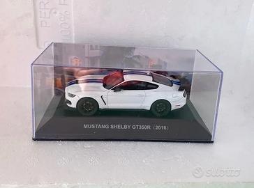 Modellino Ford Mustang Shelby GT350R (2016) scala