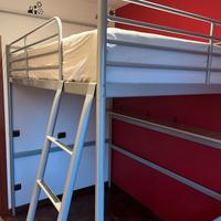 Letto a soppalco in metallo