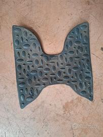 Tappetino poggiapiedi scarabeo 50