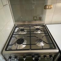 POTENZA. Piano  cottura con forno come nuovi