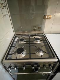 POTENZA. Piano  cottura con forno come nuovi