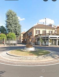 Posto auto coperto con cancello automatico