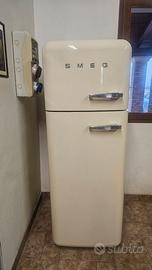 Iconico Smeg FAB30 Panna – Design anni '50