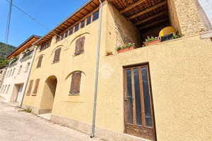 CASA DI CORTE A SCHIO