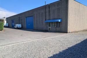 Immobile di 1100 m² con 1 locale a Lodi