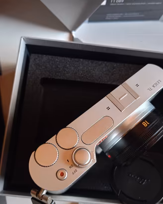 LEICA TL CON KIT OTTICHE COMPLETO