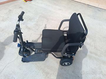 Scooter elettrico per anziani / disabili