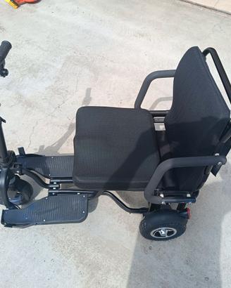 Scooter elettrico per anziani / disabili