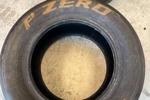 Gomme Pirelli P Zero r13