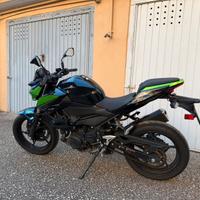 Moto Kawasaki Z400