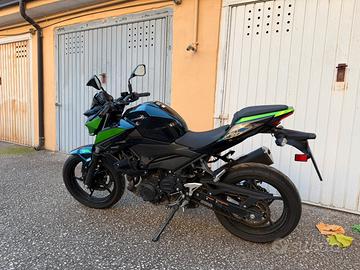 Moto Kawasaki Z400