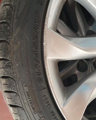 215/45 ZR18 4 pneumatici estivi in ottime condizio