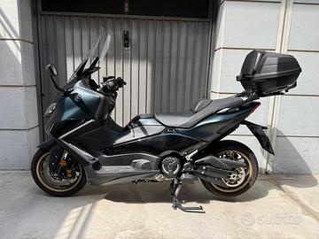 Scooter YAMAHA TMAX Tech Max