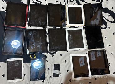 Lotto 14 ipad 1-2-3 e mini e un iphone4