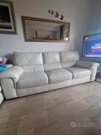 Davano 3 posti  divani&divani