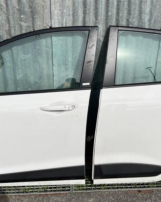 Porta Hyundai i 10 anteriore- posteriore sinistro 