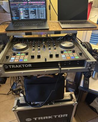 Controller S4 MK II Native Instruments