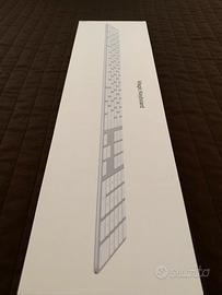 Magic Keyboard con numeri nuovo apple