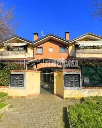 3 locali doppi servizi con terrazzo a Varedo!!!