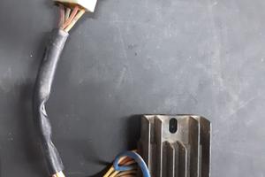 Regolatore di tensione aprilia leonardo 125/150