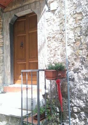 Casetta ristrutturata nel borgo