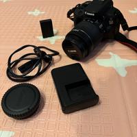 Canon 100D con obbiettivo 18-55mm is stm