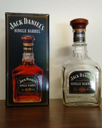 Bottiglia e scatola Jack Daniel's Whisky