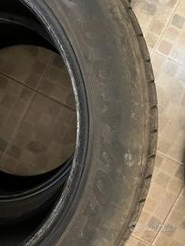 Gomma Dunlop 215/55 r 17