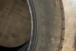 Gomma Dunlop 215/55 r 17
