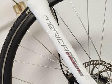 Bicicletta Mountain-bike