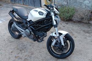 Ducati  Monster 696