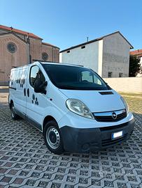 Opel vivaro 2.0 diesel 2009
