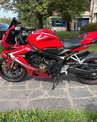 Honda CBR 650 R MANUALE