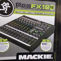 impianto voci(mixer, microfoni, casse, aste cavi)