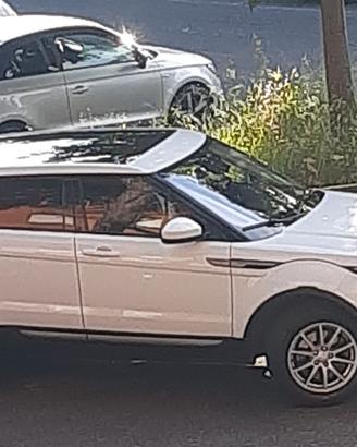 Range Rover Evoque SE Tech 2017 180CV PERFETTA