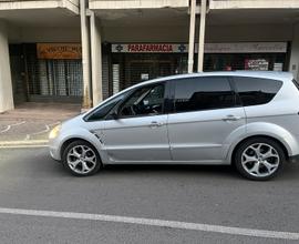 Ford s max