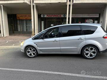 Ford s max