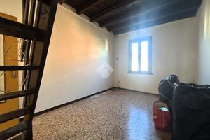 2 LOCALI A CREMA