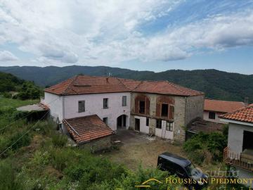 Rustico / Casale di 270 m² con più di 5 locali e b