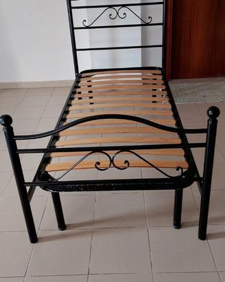 letto singolo e madia