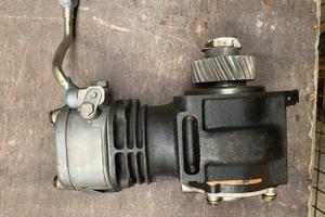 Iveco Eurotech compressore aria freni