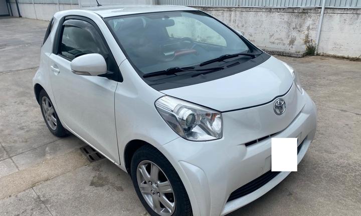 TOYOTA iQ - 2012