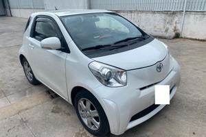 TOYOTA iQ - 2012